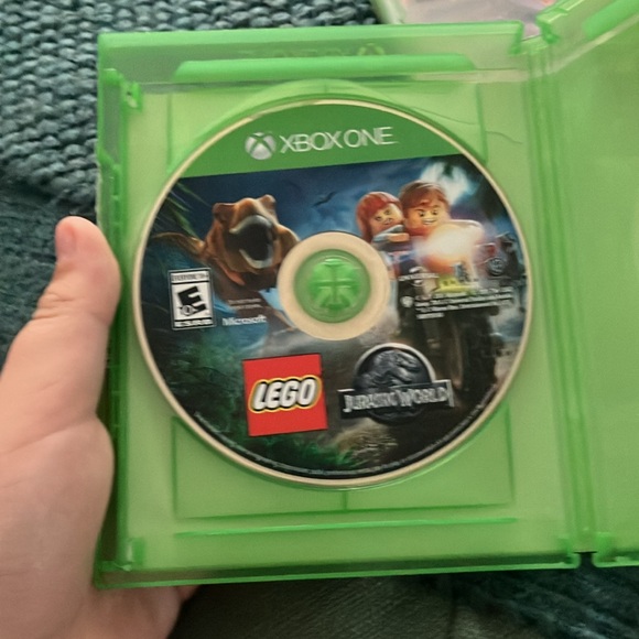 Lego Jurassic World (Compatible with Xbox One S Xbox One X And Xbox’s Series X - Picture 2 of 2